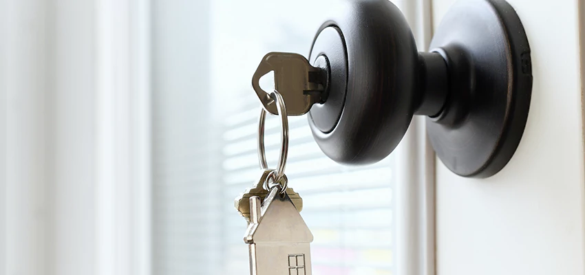 Bifold Door Knob Replacement in Alameda, California