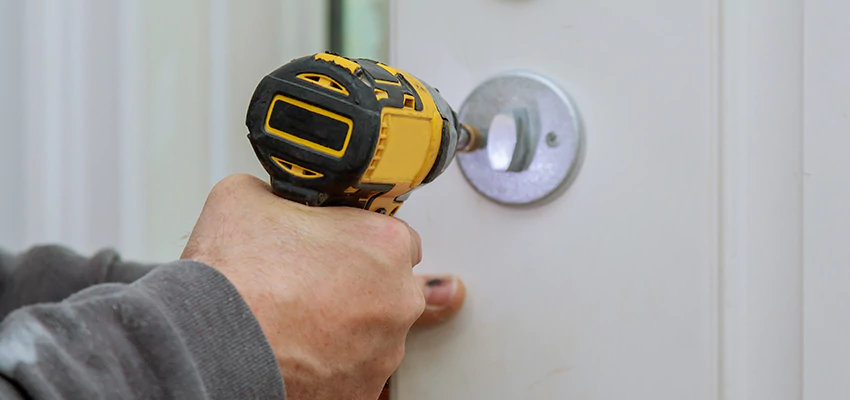Street Locksmith For Smart Lock Repair in Alameda, CA
